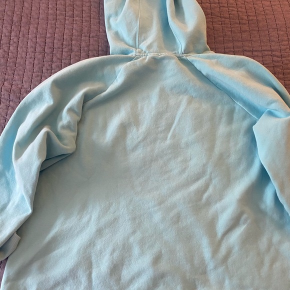 Under Armour light blue sweat shirt - Picture 4 of 7